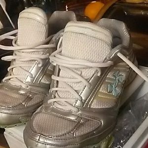 Women's Under Armour's tennies!!